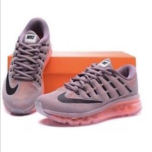 Nike AirMax 2016 sneakers